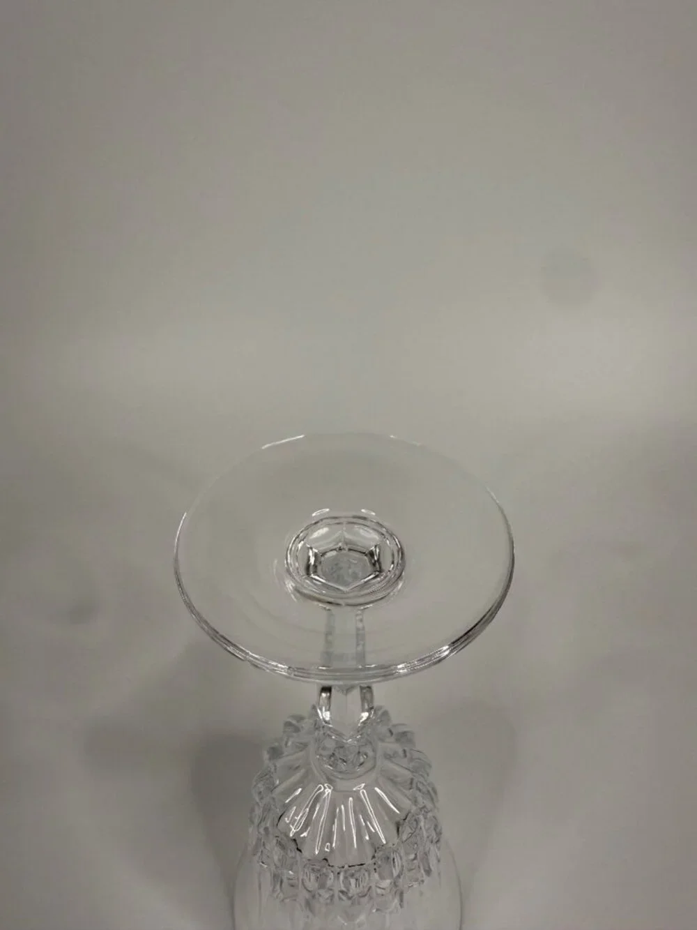 Vintage Villeneuve Cristal d'Arques Durand Wine Glass, approx. 6.75